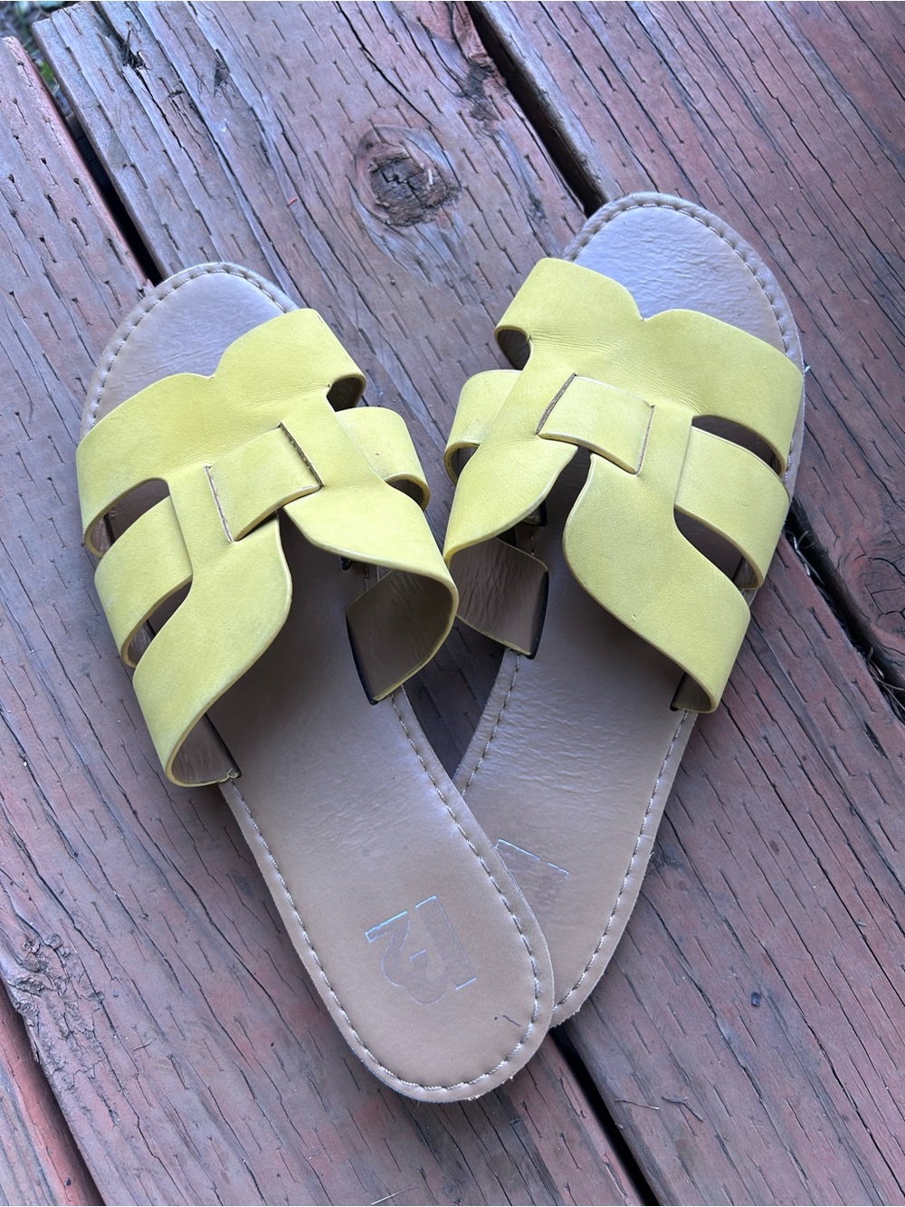 R2 Yellow Women's Slide Sandals